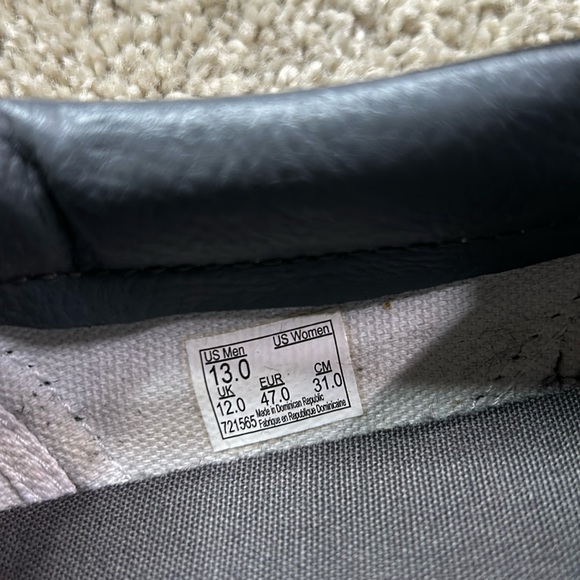 Men’s Vans classic checkerboard slip on sneakers - Picture 8 of 8